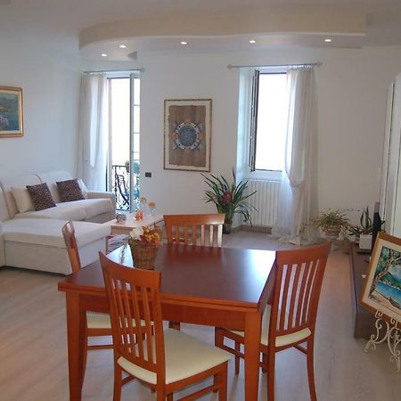 Bella Piazza Apartment Колико Екстериор снимка
